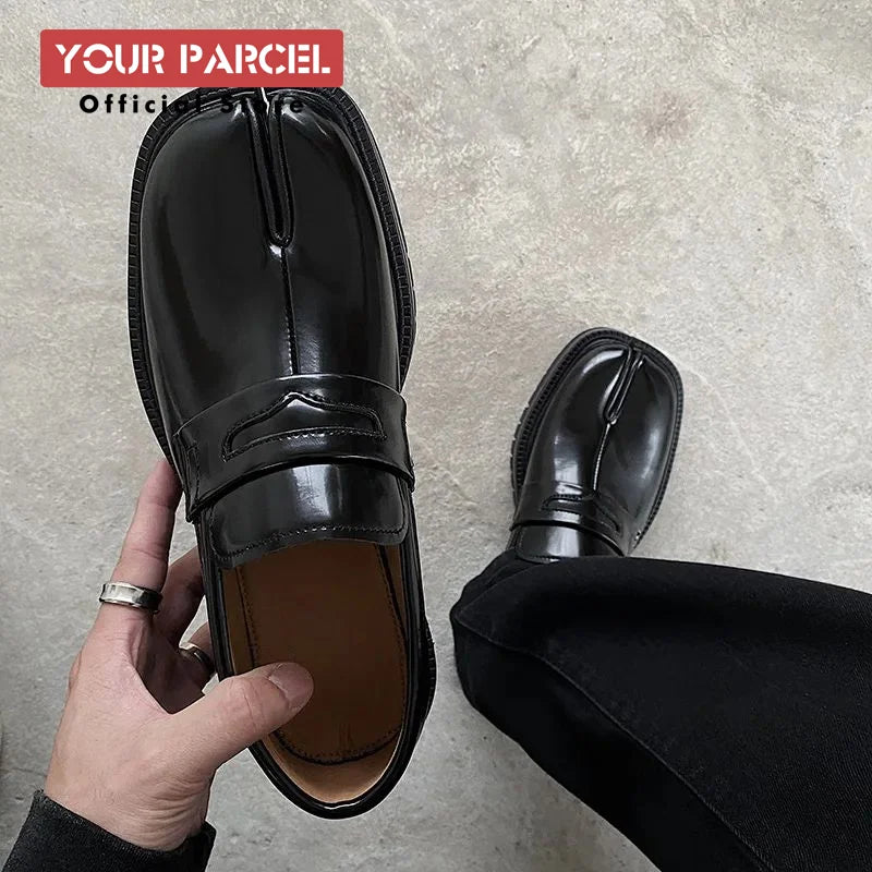 Scarpe uomo casual Lefu in pelle a ferro di cavallo con punta divisa modello Tabi stile coreano